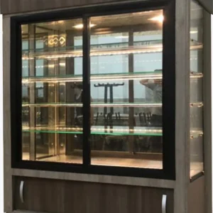 Vitrina vertical refrigerada para tortas de 1.50 metros